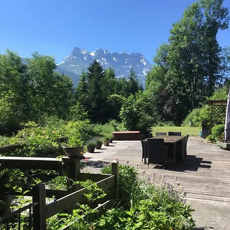 Ingas ベッド・アンド・ブレックファスト 3*