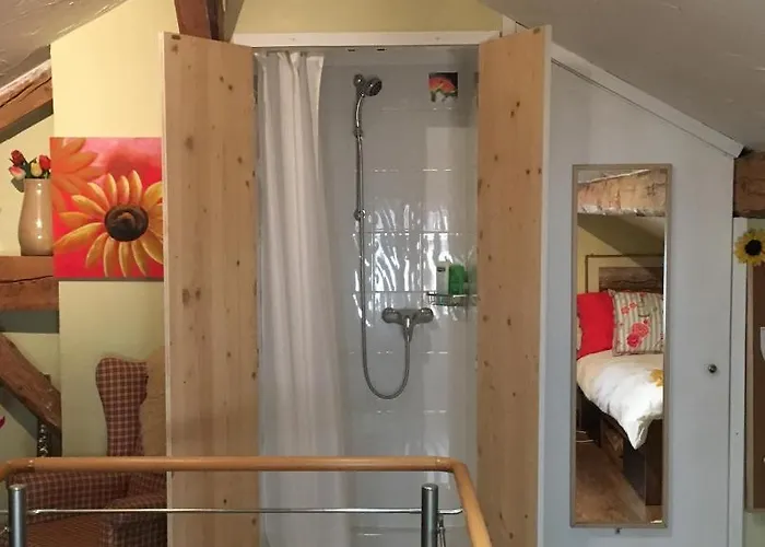 Ingas Bed and Breakfast 3*
